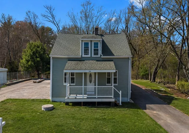 Homes for sale in Rehoboth, MA | 246 Winthrop St, Rehoboth, MA 02769 | MLS# 73506819