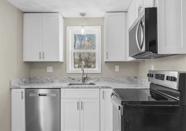 Homes for sale in Rehoboth, MA | 246 Winthrop St, Rehoboth, MA 02769 | MLS# 73506819