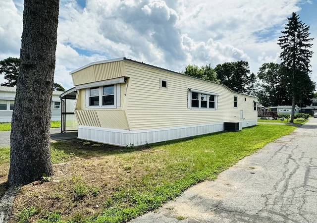 2nd image of 70 Shumway St #B20, Springfield, MA 01119 | MLS# 73555746
