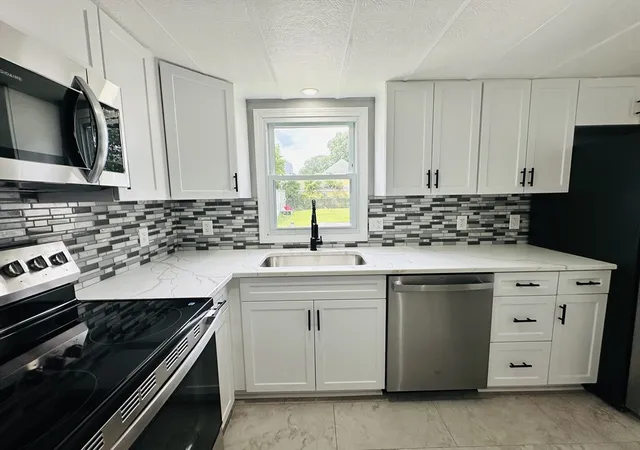 5th image of 70 Shumway St #B20, Springfield, MA 01119 | MLS# 73555746