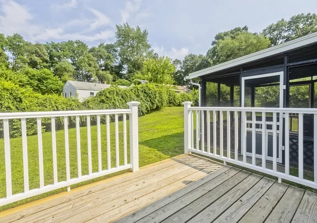 5th image of 11 Mountainview St, Chicopee, MA 01020 | MLS# 73550506