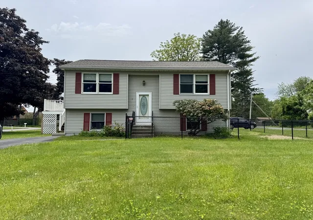 Homes for sale in East Longmeadow, MA | 2 Hazelhurst Ave, East Longmeadow, MA 01028 | MLS# 73542837