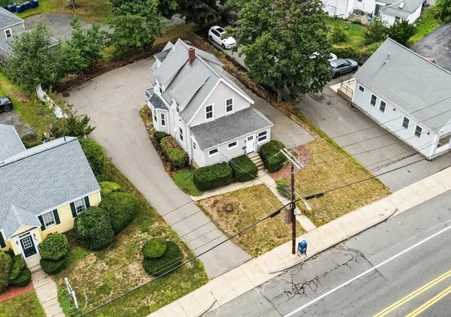 31st image of 545 Washington St, Braintree, MA 02184 | MLS# 73567793