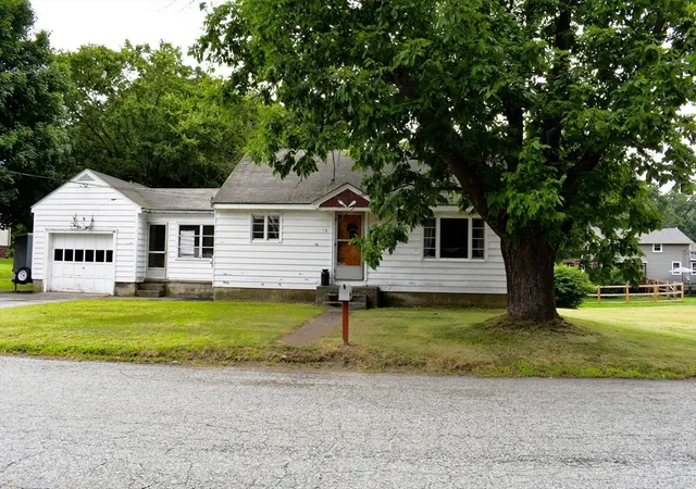 5th image of 10 Rice Street, Uxbridge, MA 01569 | MLS# 73558462