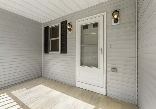 Homes for sale in Oxford, MA | 16 Patricia Dr #16, Oxford, MA 01537 | MLS# 73531778