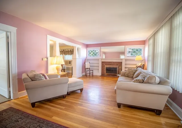 5th image of 54 Sycamore Street, Brockton, MA 02301 | MLS# 73546875