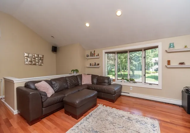 4th image of 140 Bayberry Cir, Bridgewater, MA 02324 | MLS# 73556373