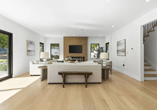 Listing Photo 4 - Condo for sale in building located at 10 John Wise Ave, Essex, MA 01929 - Unit #B