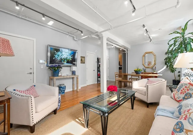 5th image of 34 Plympton St, Boston, MA 02118