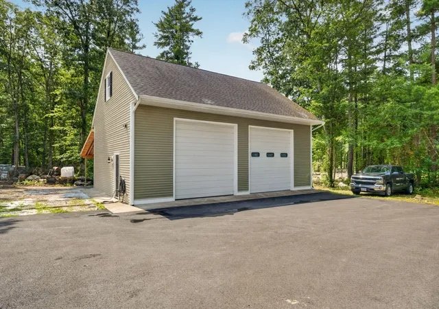 5th image of 112 Spruce St, Middleboro, MA 02346 | MLS# 73556945