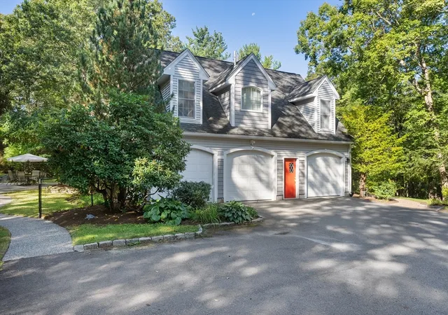 Photo 2 of Sale Pending at 117 Castle Hl Rd, Windham, NH 03087 | MLS# 73553289 | Listing updated on 2026-09-03