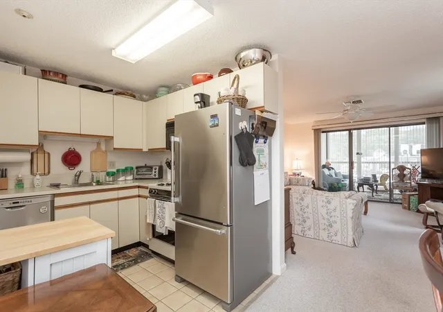 5th image of 4234 N Main St #505, Fall River, MA 02720 | MLS# 73553255
