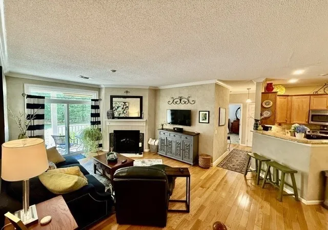 Homes for sale in Braintree, MA | 84 Bradford Commons Ln #84, Braintree, MA 02184 | MLS# 73546143