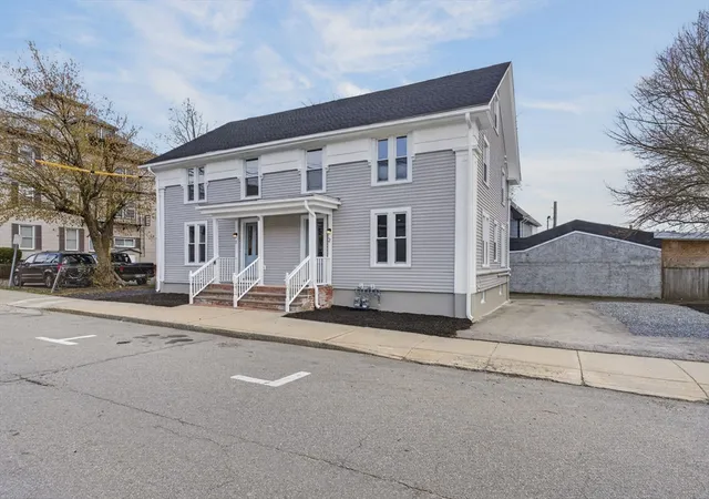 Homes for sale in Ipswich, MA | 8 Hammatt St, Ipswich, MA 01938 | MLS# 73539814