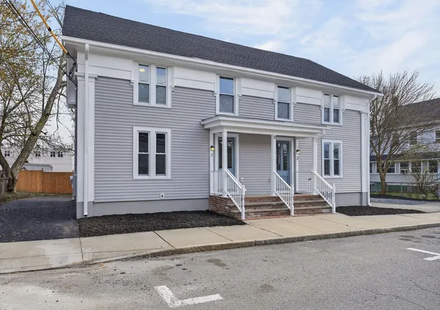 Homes for sale in Ipswich, MA | 8 Hammatt St, Ipswich, MA 01938 | MLS# 73539814