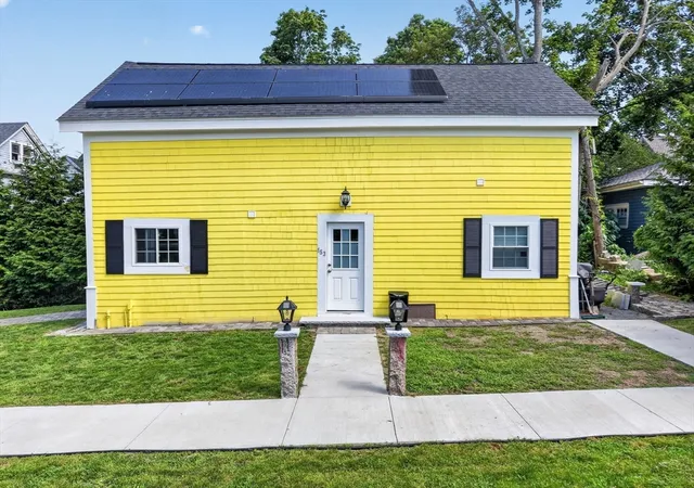 40th image of 153 Belmont St, Fall River, MA 02720 | MLS# 73561546