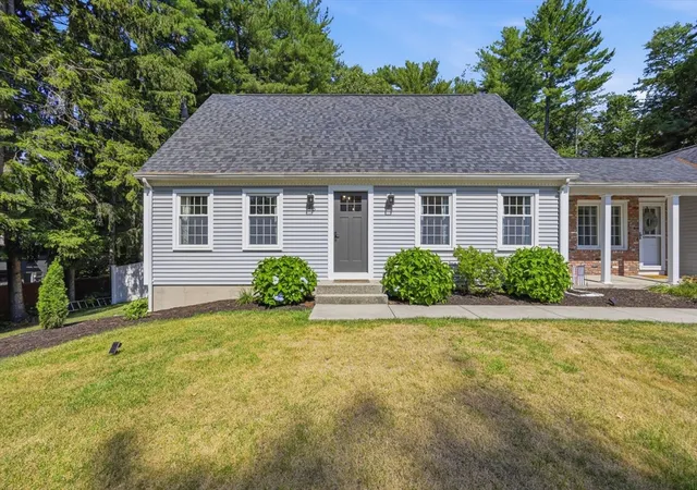 Homes for sale in Westfield, MA | 175 Pontoosic Rd, Westfield, MA 01085 | MLS# 73545042