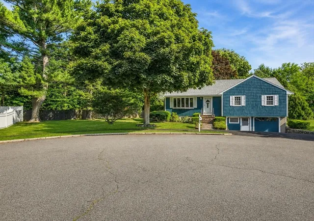 2nd image of 7 Kennedy Cir, Wakefield, MA 01880 | MLS# 73549855