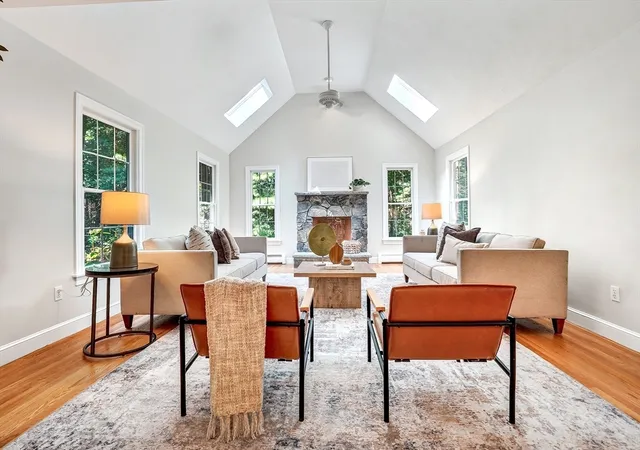 2nd image of 26 Sweeney Ridge Rd, Bedford, MA 01730 | MLS# 73565723