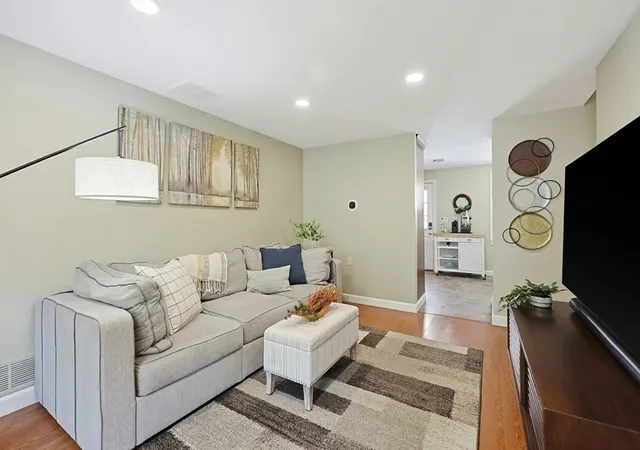 Homes for sale in Somerville, MA | 21 School St, Somerville, MA 02143