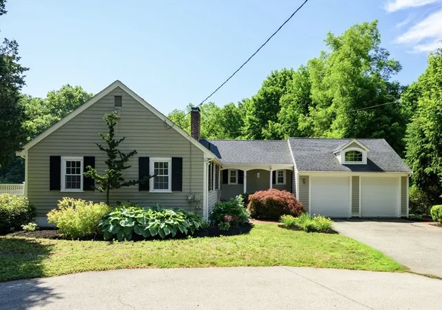Homes for sale in Hingham, MA | 168 Cushing Street, Hingham, MA 02043 | MLS# 73541826