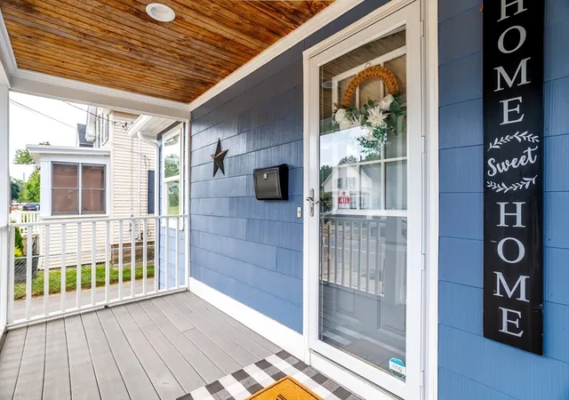 1st image of 176 Hall St, Leominster, MA 01453 | MLS# 73550739