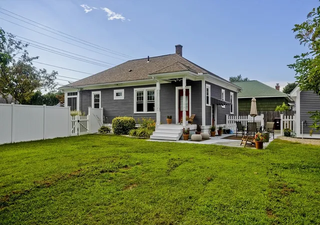 3rd image of 124 Yale St, Ludlow, MA 01056 | MLS# 73420272