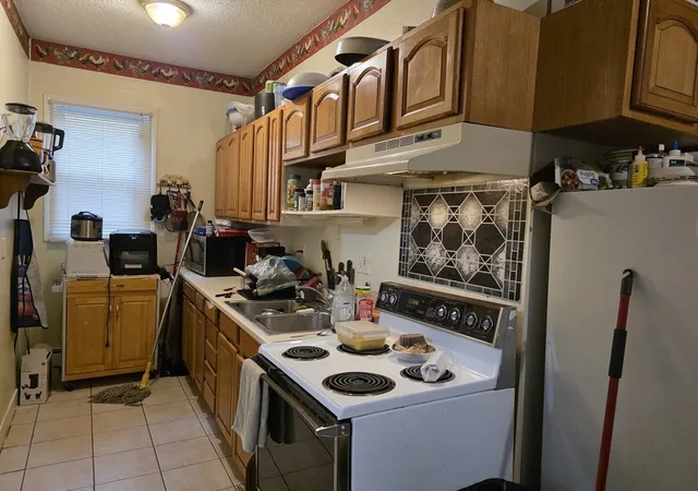 20th image of 4 Home St, Worcester, MA 01609 | MLS# 73524896