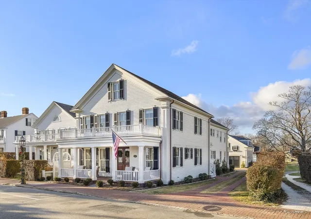 3rd image of 114 North Water Street, Edgartown, MA 02539 | MLS# 73485121