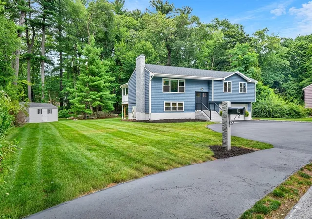 Photo 3 of Sale Pending at 8 Willowdale Dr, Lynnfield, MA 01940 | MLS# 73567668 | Listing updated on 2026-10-01