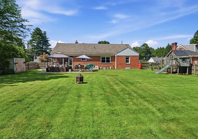 29th image of 52 Elbert Rd, Agawam, MA 01001 | MLS# 73549968