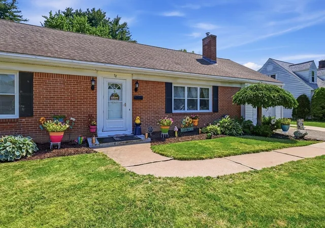 2nd image of 52 Elbert Rd, Agawam, MA 01001 | MLS# 73549968