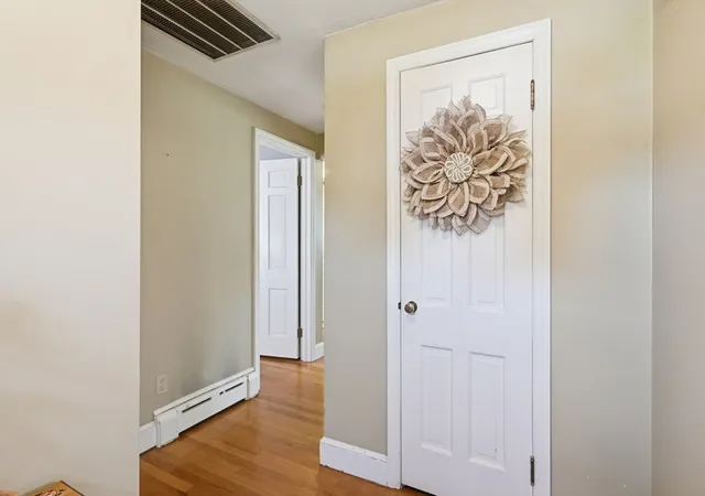 4th image of 52 Elbert Rd, Agawam, MA 01001 | MLS# 73549968