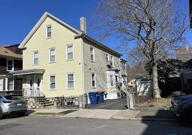 Homes for sale in New Bedford, MA | 152 154 Chestnut St, New Bedford, MA 02740 | MLS# 73491777