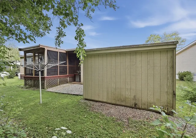28th image of 33 Bayberry Dr, Gardner, MA 01440 | MLS# 73560107