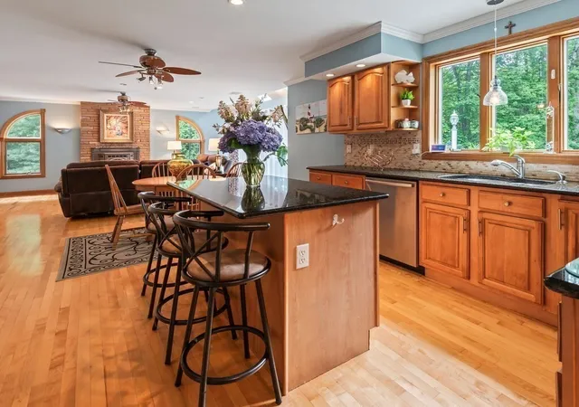 Photo 3 of Sale Pending at 9 Santom St, Auburn, MA 01501 | MLS# 73494209 | Listing updated on 2026-04-08