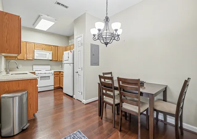 5th image of 19 Hampshire Road #205, Methuen, MA 01844 | MLS# 73555851