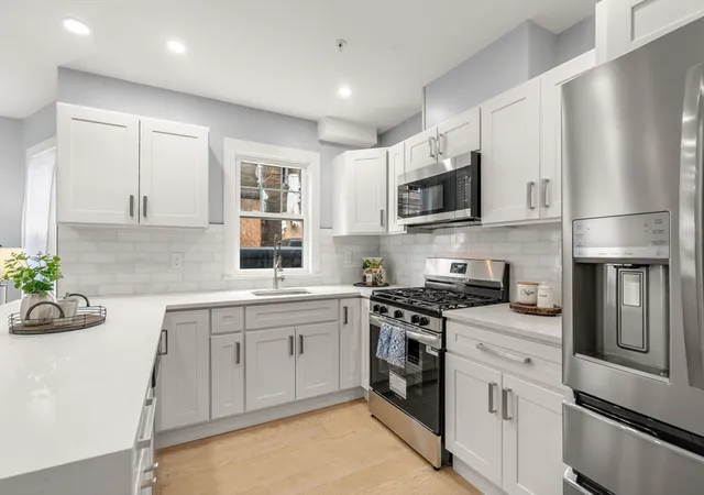 4th image of 679 Columbia #5, Dorchester, MA 02125 | MLS# 73523827