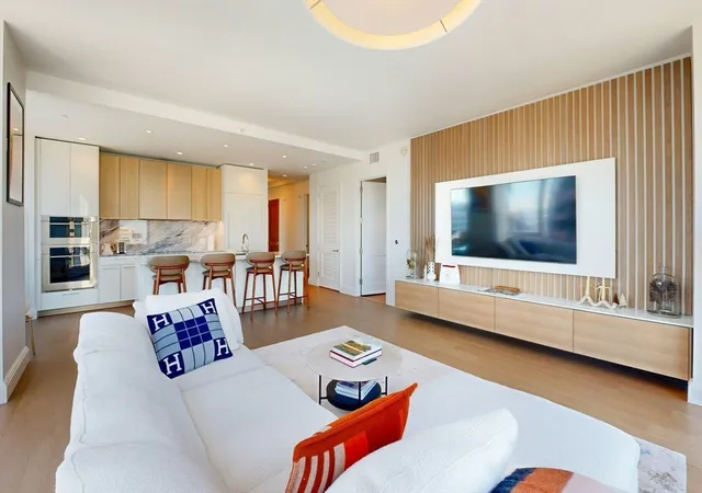 1st image of 240 Devonshire St #U3912, Boston, MA 02110 | MLS# 73549066