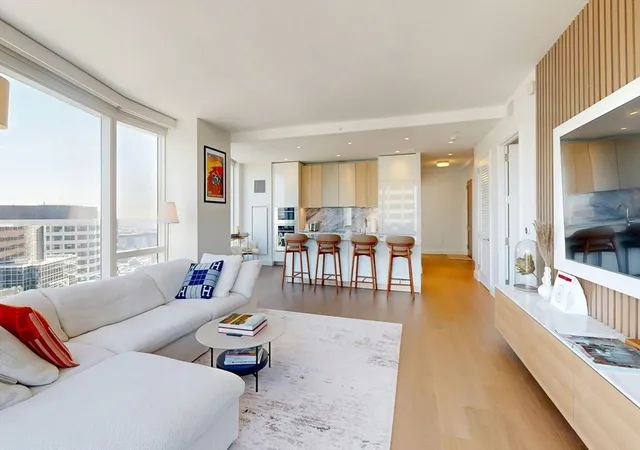 4th image of 240 Devonshire St #U3912, Boston, MA 02110 | MLS# 73549066