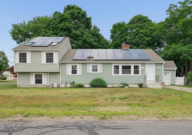 1st image of 72 Mayfield St, Seekonk, MA 02771 | MLS# 73536712