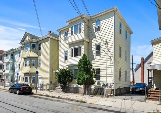 Listing Photo 5 - Condo for sale in building located at 95 Flint St, Fall River, MA 01905