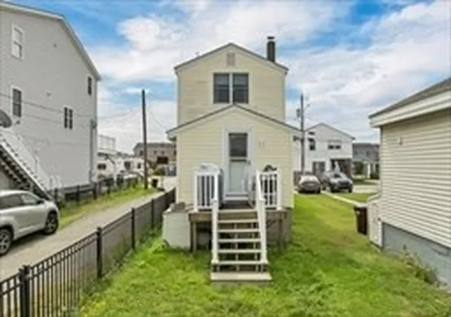 Homes for sale in Salisbury, MA | 10 Liberty Street, Salisbury, MA 01952 | MLS# 73493066