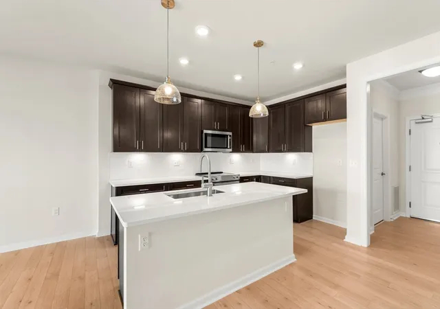 Homes for sale in Woburn, MA | 6 Stratton Dr #303, Woburn, MA 01801 | MLS# 73521775