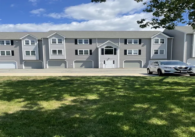 2nd image of 74 Tennis Plaza Road #15, Dracut, MA 01826 | MLS# 73564629