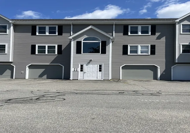 3rd image of 74 Tennis Plaza Road #15, Dracut, MA 01826 | MLS# 73564629