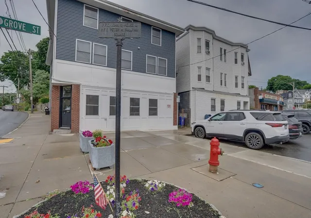 2nd image of 1 Glenwood St #2, Malden, MA 02148 | MLS# 73541385