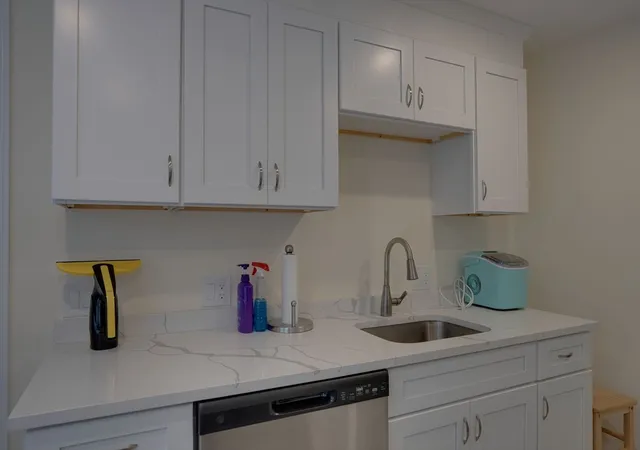 3rd image of 1 Glenwood St #2, Malden, MA 02148 | MLS# 73541385