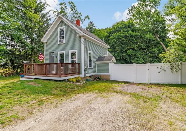 Homes for sale in Athol, MA | 92 Oak Ave, Athol, MA 01331 | MLS# 73535861