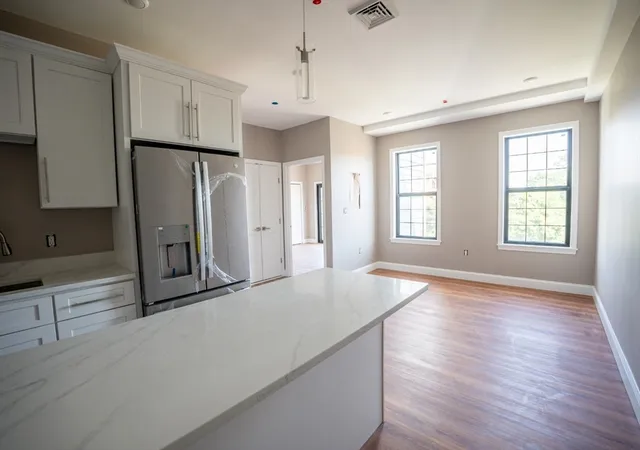 Photo 1 of Condominium at 13 Nahant Street #4E, Lynn, MA 01902 | MLS# 73284154 | | Sold on 2025-04-11